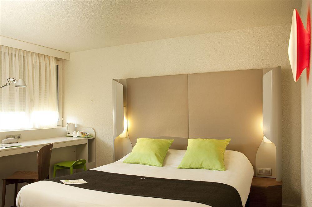 ก็องปานีล ลียง เอต์ แอโรปอร์ต แซ็ง เอกซูเปรี Hotel แซ็งต์-โลรองต์-เดอ-มูร์ ภายนอก รูปภาพ
