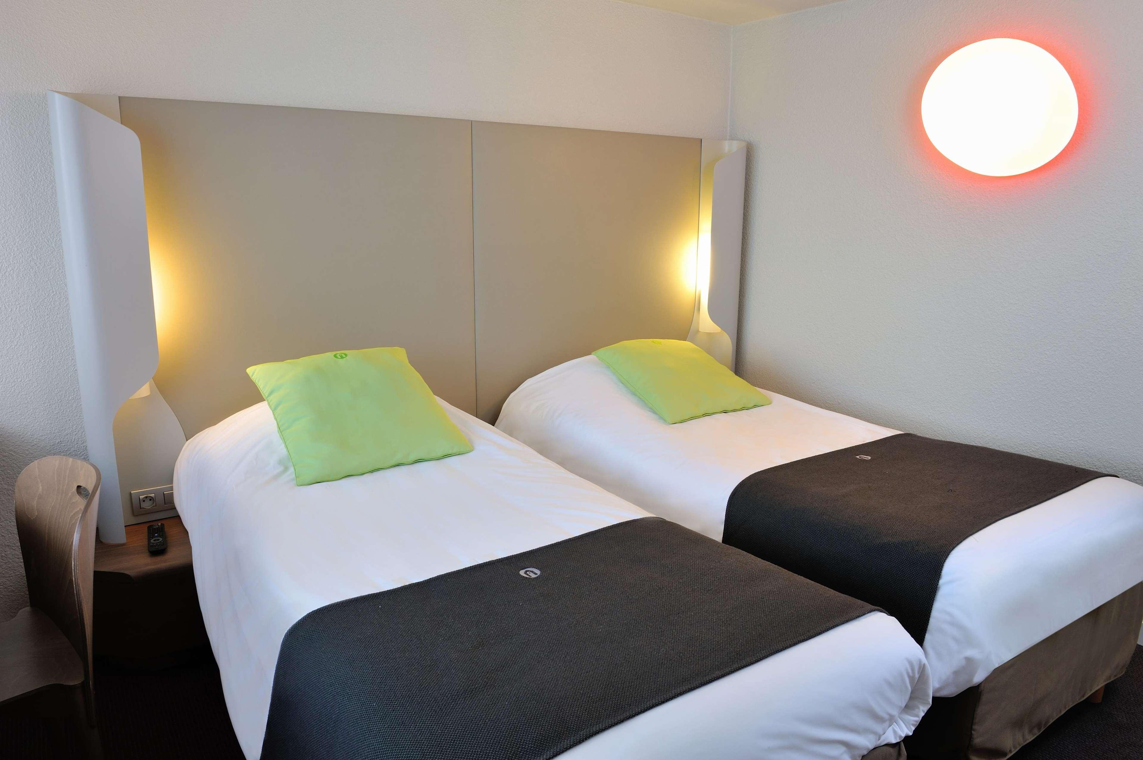 ก็องปานีล ลียง เอต์ แอโรปอร์ต แซ็ง เอกซูเปรี Hotel แซ็งต์-โลรองต์-เดอ-มูร์ ภายนอก รูปภาพ