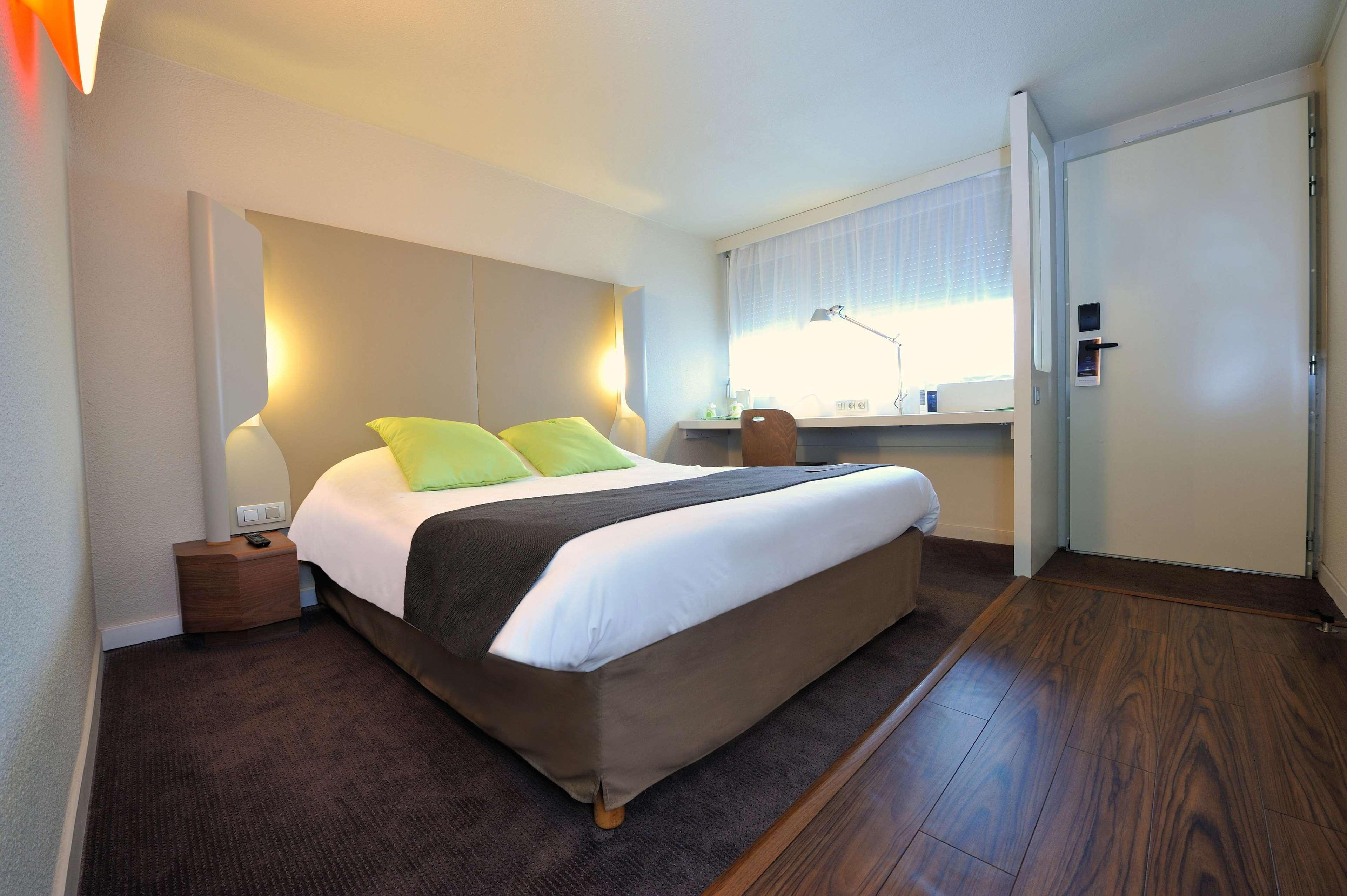 ก็องปานีล ลียง เอต์ แอโรปอร์ต แซ็ง เอกซูเปรี Hotel แซ็งต์-โลรองต์-เดอ-มูร์ ภายนอก รูปภาพ