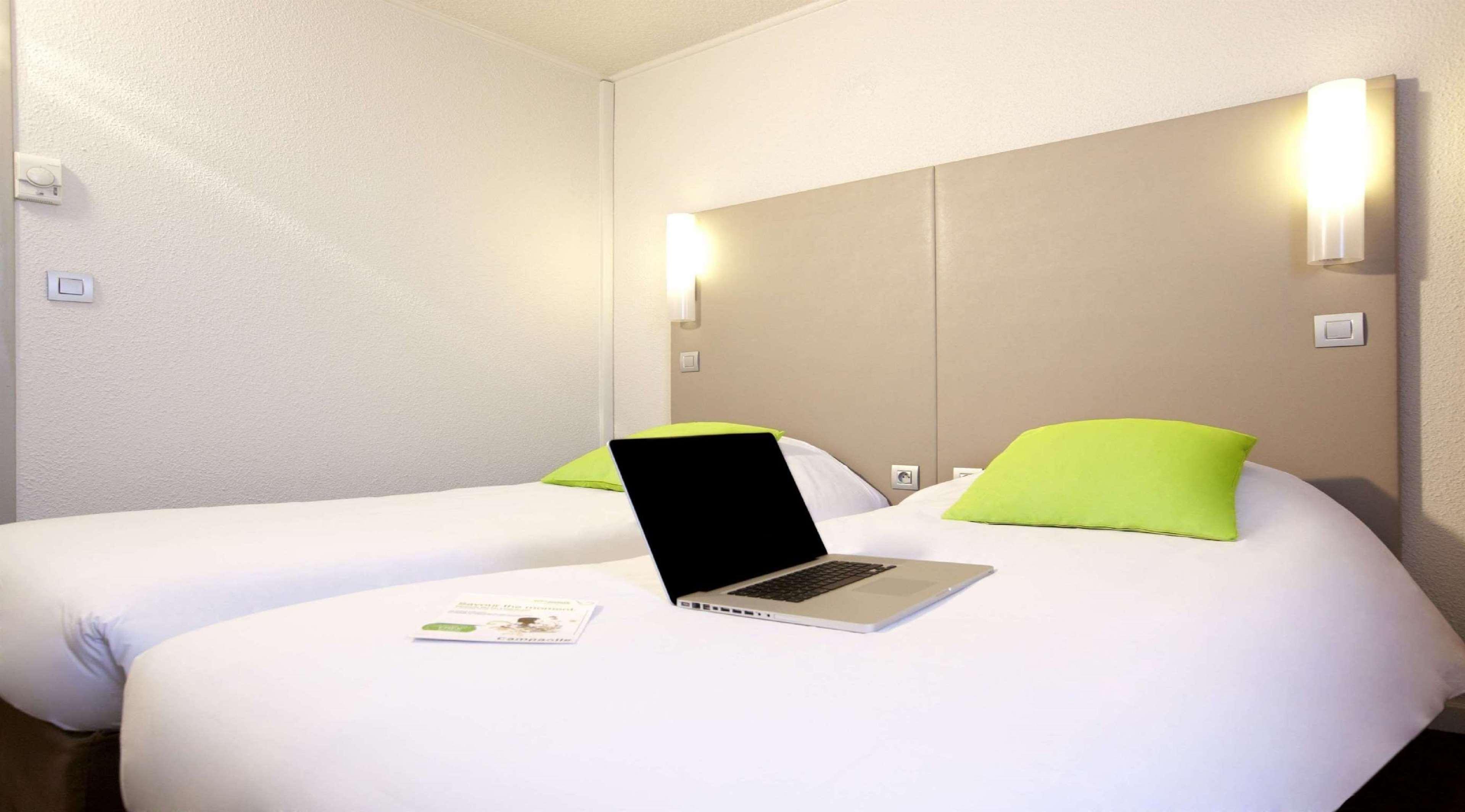 ก็องปานีล ลียง เอต์ แอโรปอร์ต แซ็ง เอกซูเปรี Hotel แซ็งต์-โลรองต์-เดอ-มูร์ ภายนอก รูปภาพ